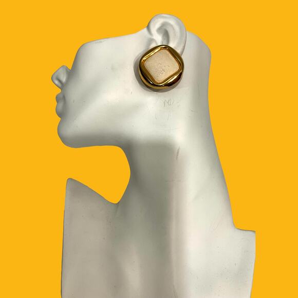 80s Gold & Cream Suede Oversized Clip On Earrings | Mod Minimalist | 1.5" - Picture 1 of 9